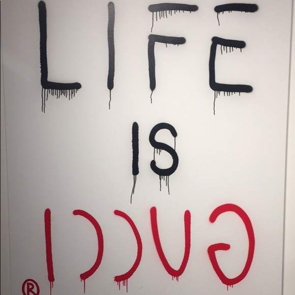 Meet your Posher, Alicia - Picture 1 of 1